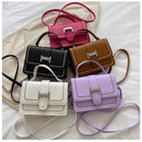 Lunare Bella Mini — charme compacto, perfeita para looks delicados.