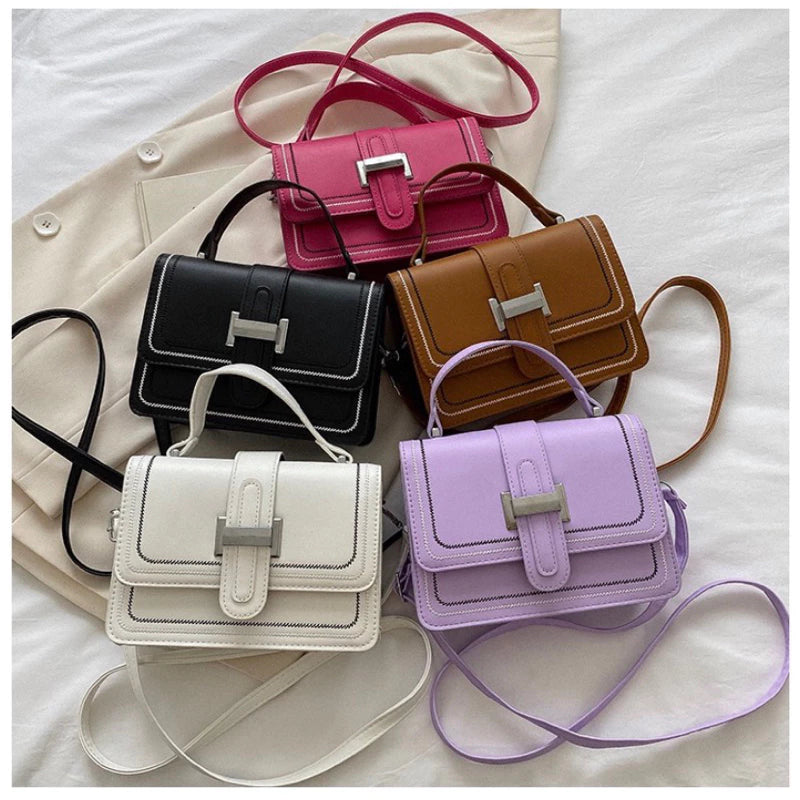 Lunare Bella Mini — charme compacto, perfeita para looks delicados.