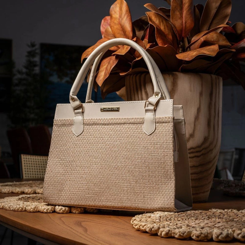 Bolsa Essenza – Elegância clássica para o dia a dia